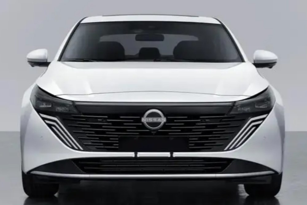 Рассекречена внешность новой Nissan Teana для рынка КНР: авто сняли на фото