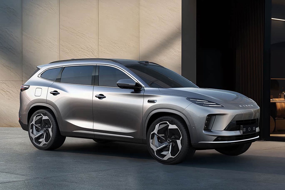 Chery показала салон "китайского Cayenne" на официальных фото