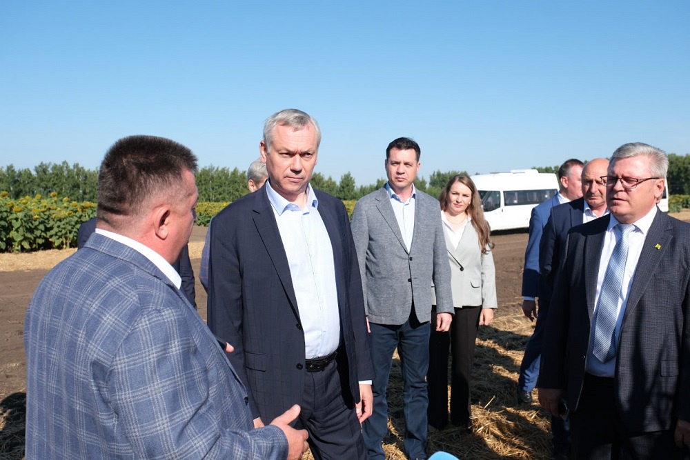 Губернатор Андрей Травников назвал эффективные инструменты развития районов области