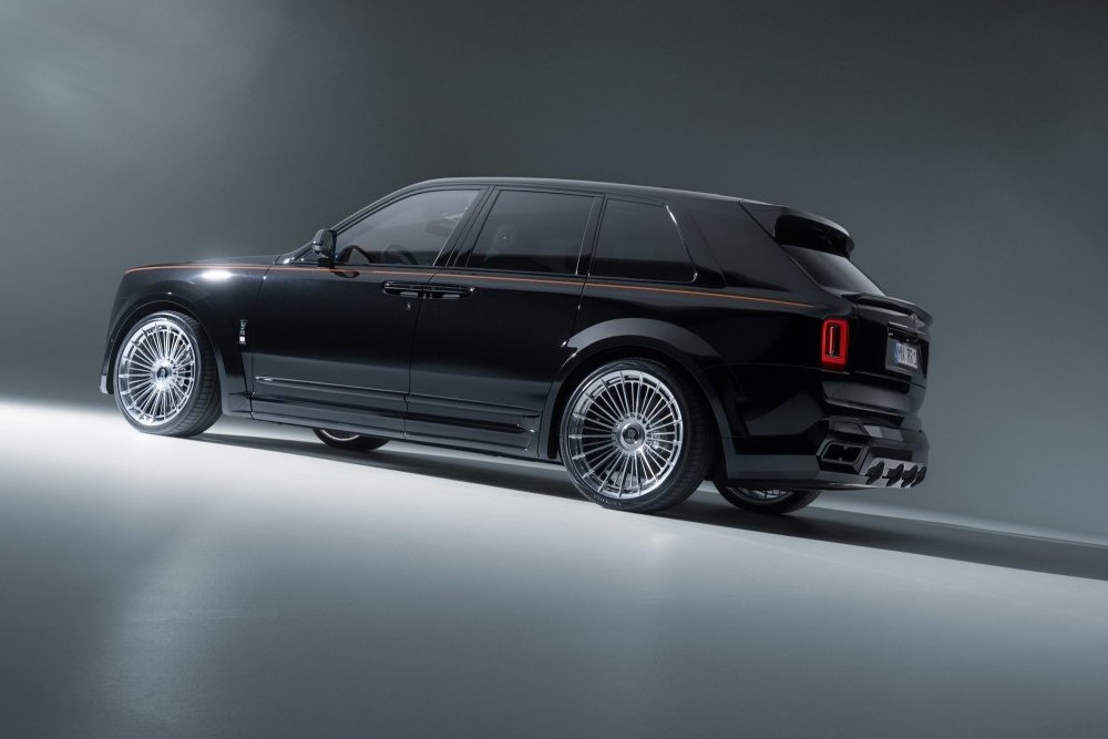700 л.с. и новый обвес: доработанный Rolls-Royce Cullinan показали на фото