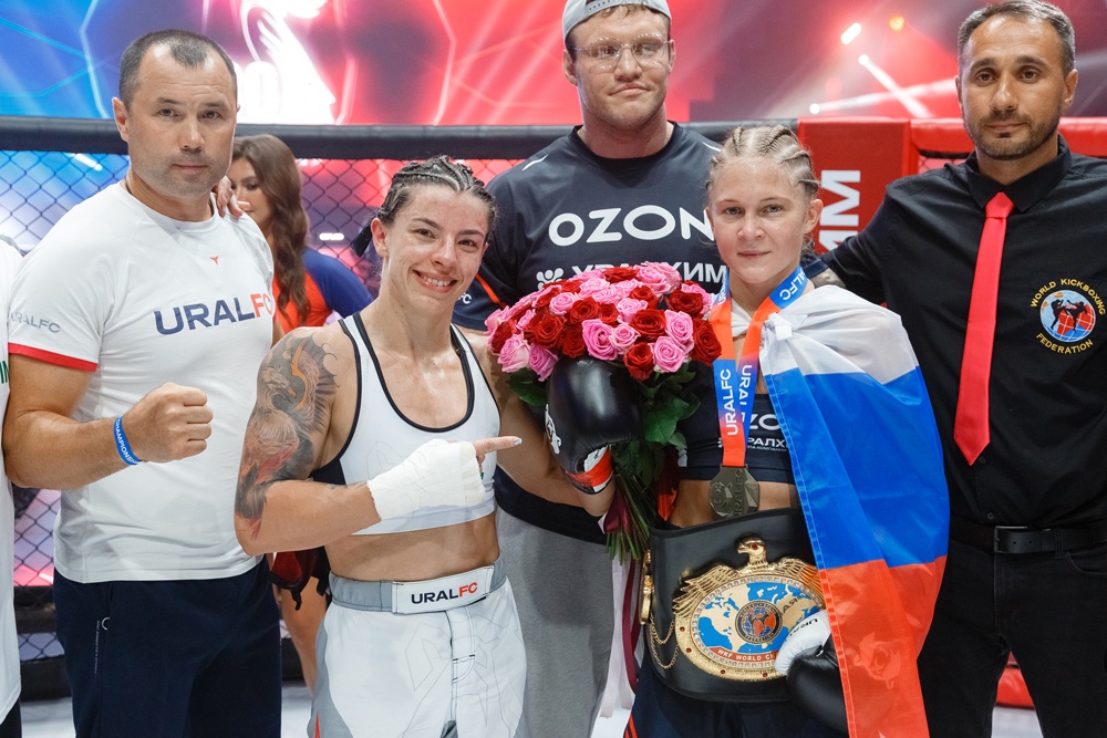 Четырехкратная чемпионка России, обладательница Кубка мира (WAKO) Дарья Кувакина отправила в нокдаун Мэрилин Контин из Уругвая.