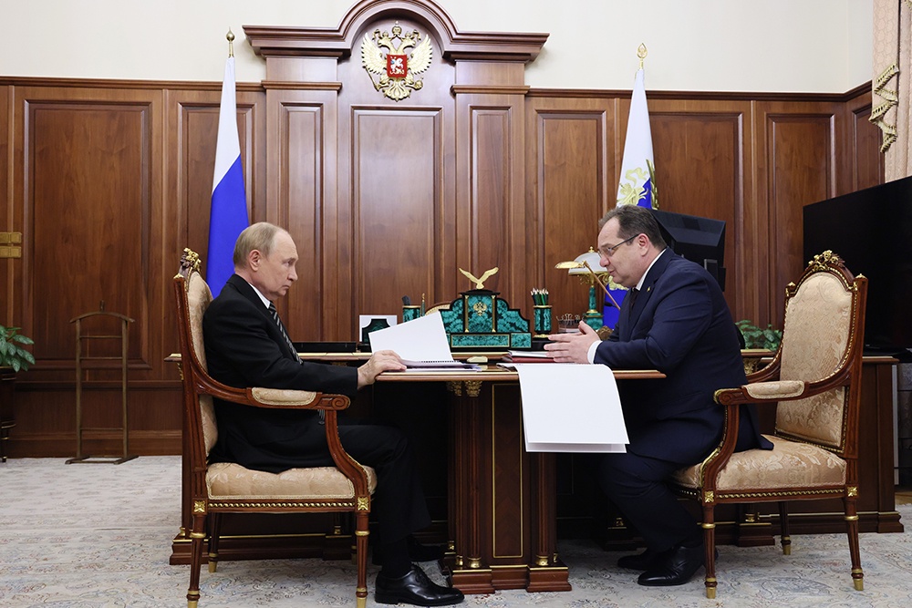 Врио главы Коми доложил президенту о мерах поддержки участников СВО и членов их семей.