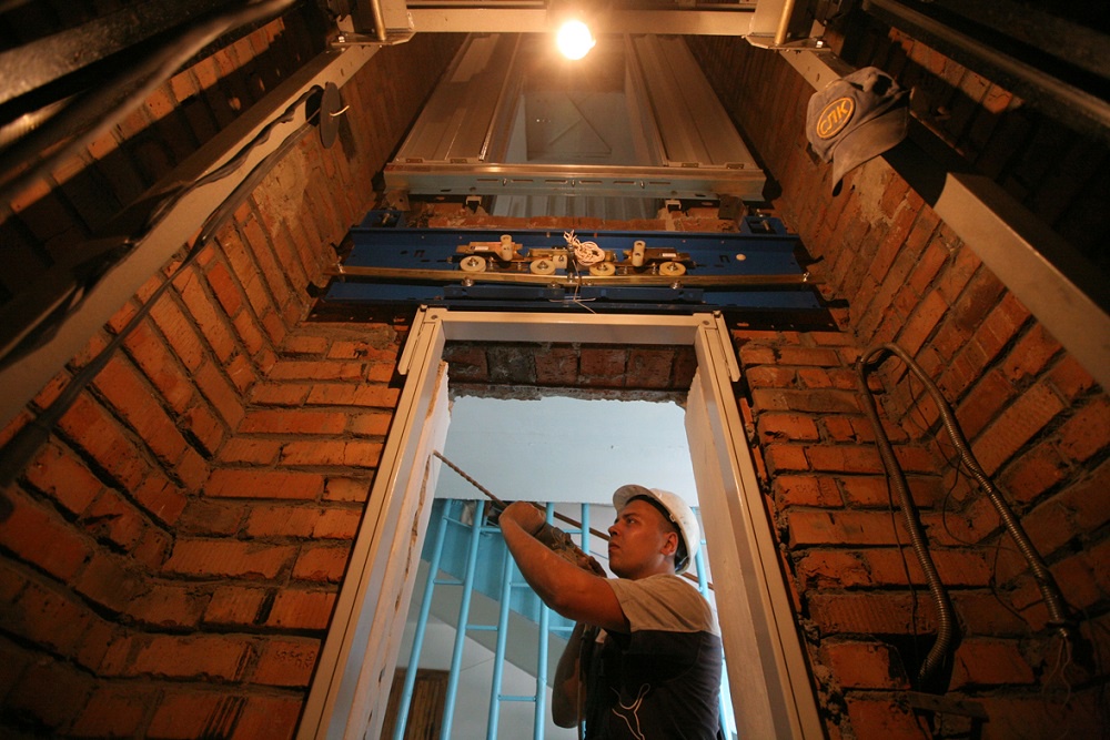 Замена лифтов - самый дорогой вид работ в рамках капитального ремонта.