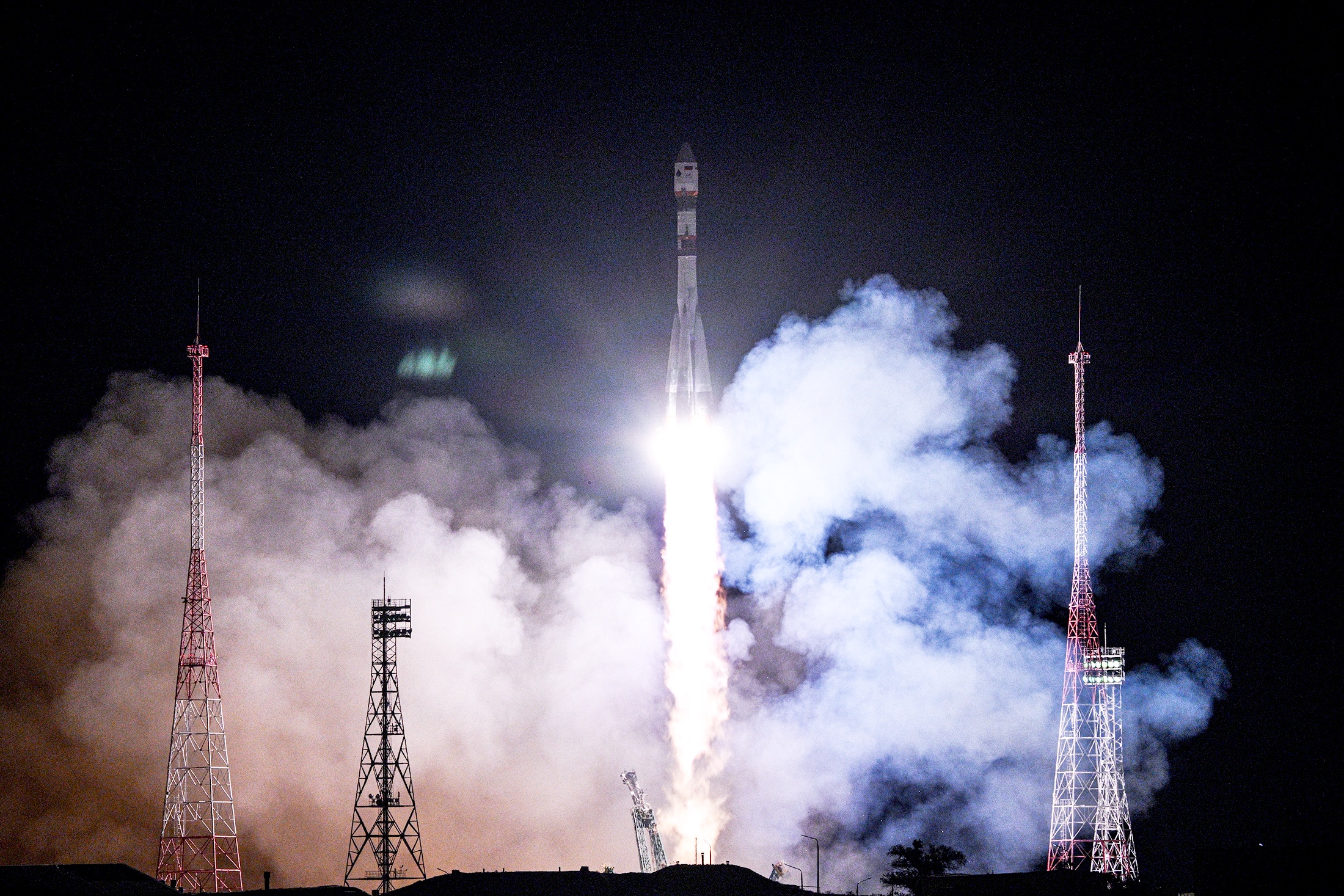 За стартом ракеты "Союз-2.1б" со спутником "Бион-М" № 2
в прямом эфире наблюдали не только ученые, но и школьники
России и Беларуси.