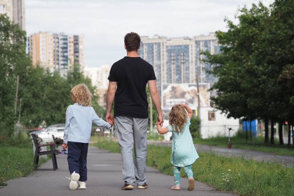 Будущее детей - самый мощный стимул для родителей, чтобы достигать целей.