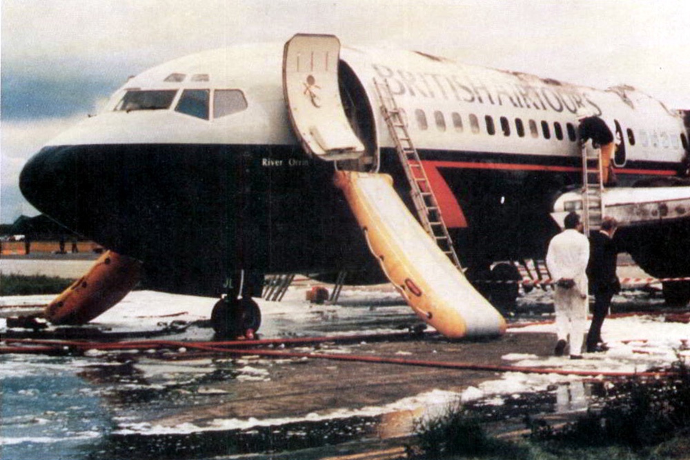 Катастрофа Boeing 737 в Манчестере.