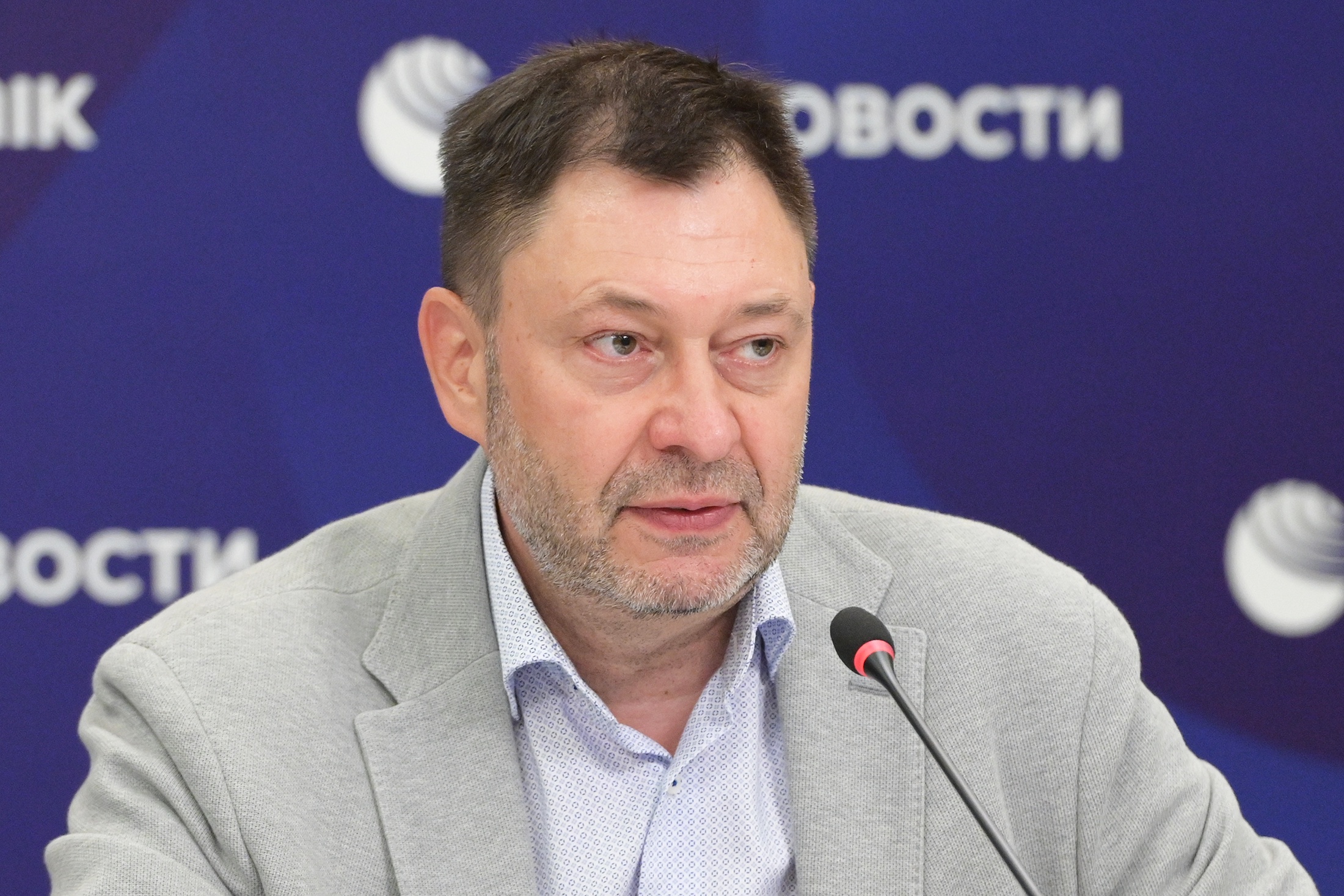 Член СПЧ, исполнительный директор Международной медиагруппы "Россия сегодня", главный редактор радио Sputnik Кирилл Вышинский участвует в пресс-конференции на тему: "Возвращение соотечественников из недружественных стран: существующие проблемы и опыт регионов".