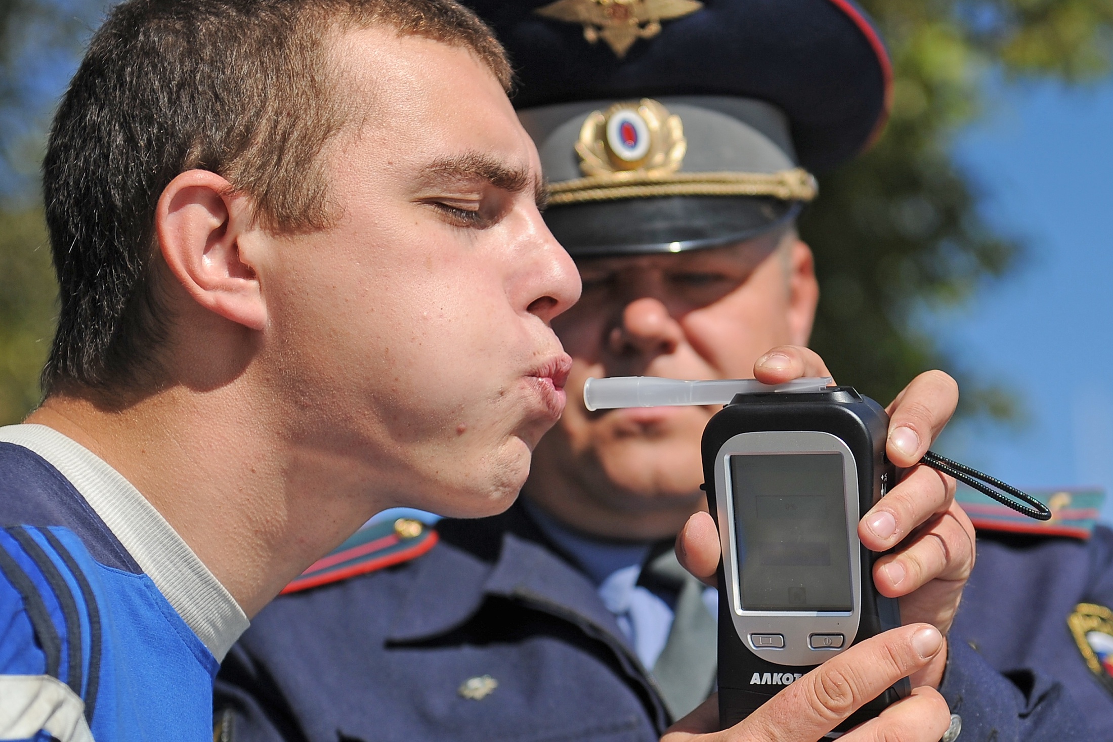 "Выдох, моча, кровь". Судебно-медицинский эксперт рассказал о разнице в тестах при проверке водителей на алкоголь