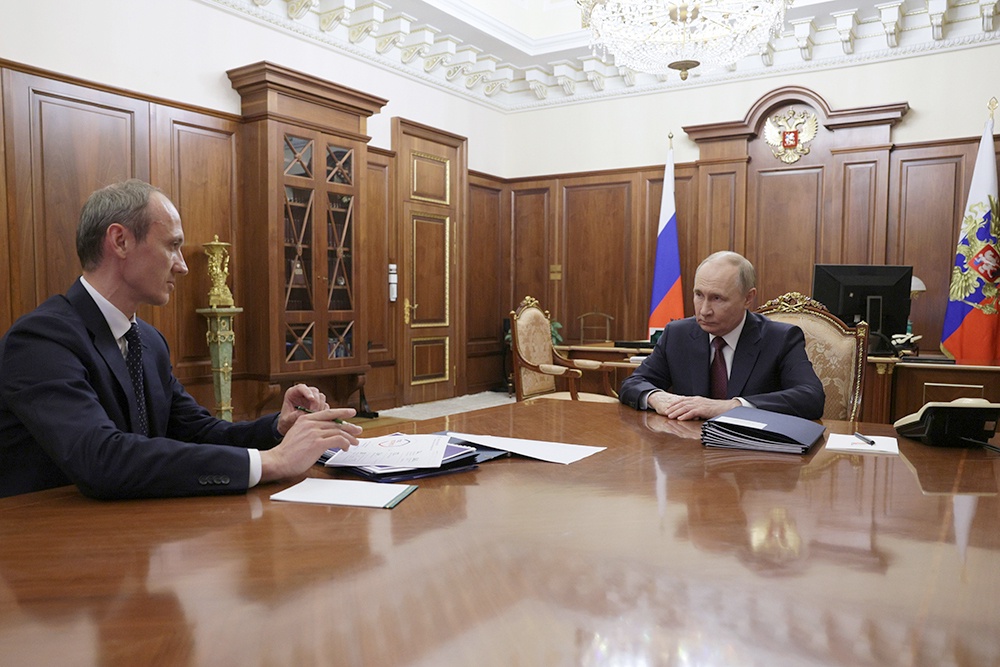 Дмитрий Григоренко рассказал президенту о самых востребованных запросах на Госуслугах.