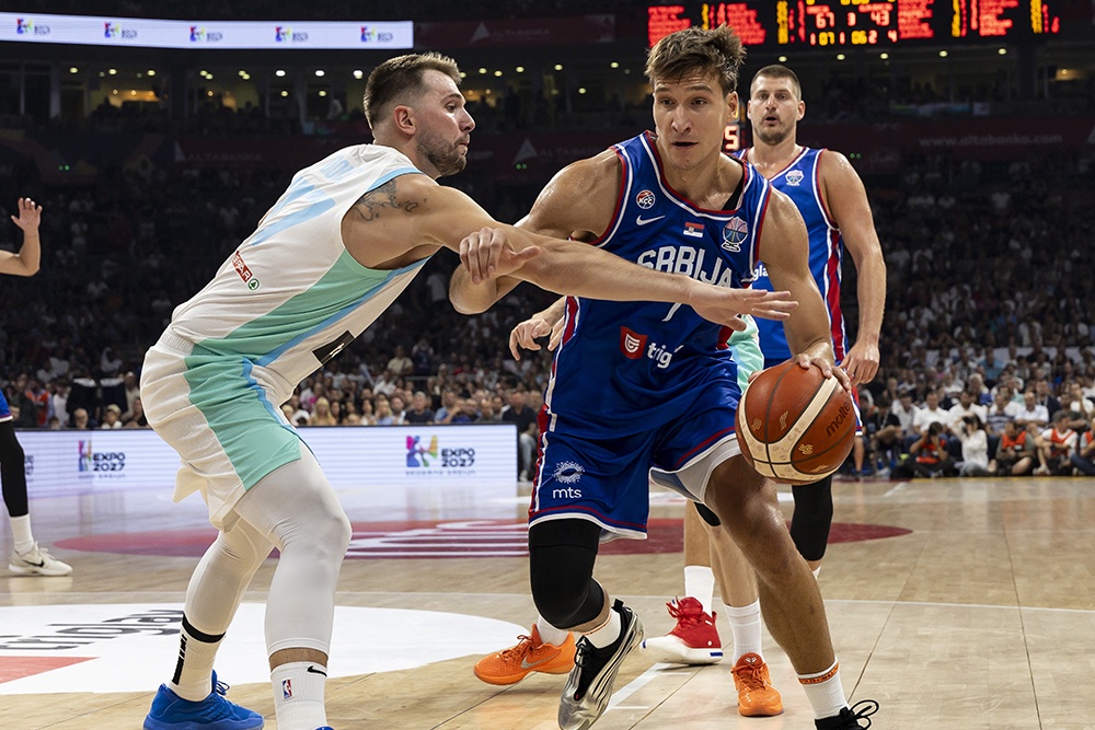 В 2022 году сербы не попали в четверку Евробаскета, а сейчас - главные фавориты турнира.