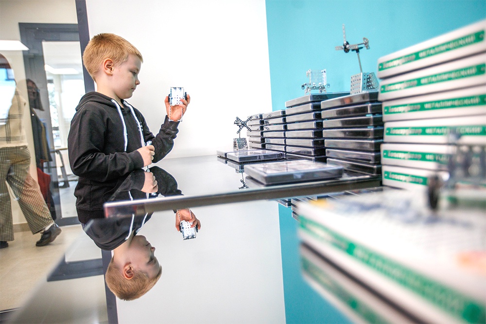 Школьные мастерские теперь выглядят, как игровые комнаты с конструкторами.