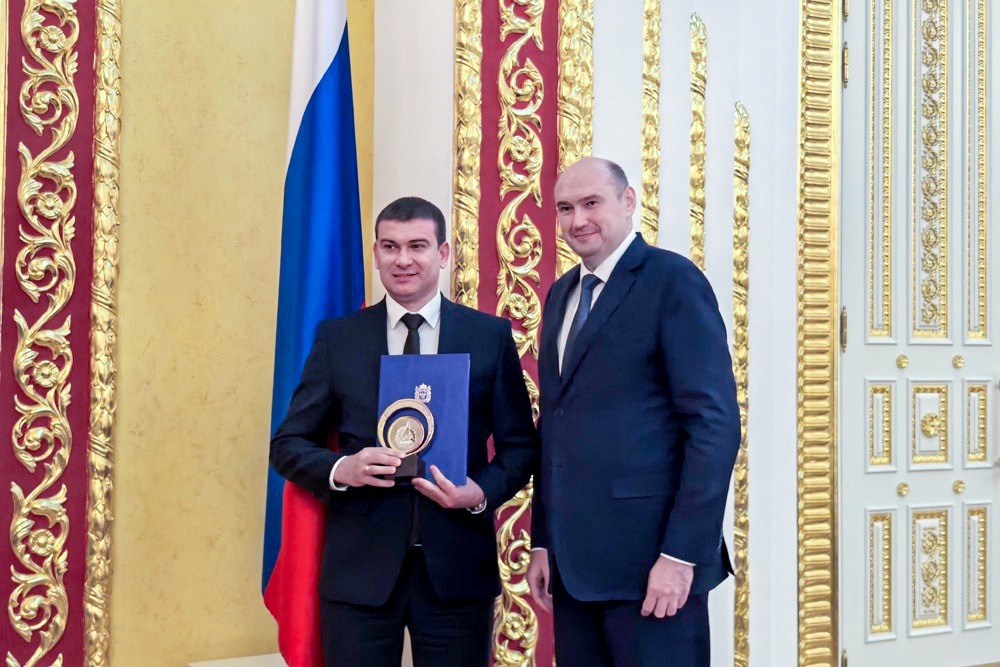 Награды победителям торжественно вручил врио губернатора Оренбуржья Евгений Солнцев.