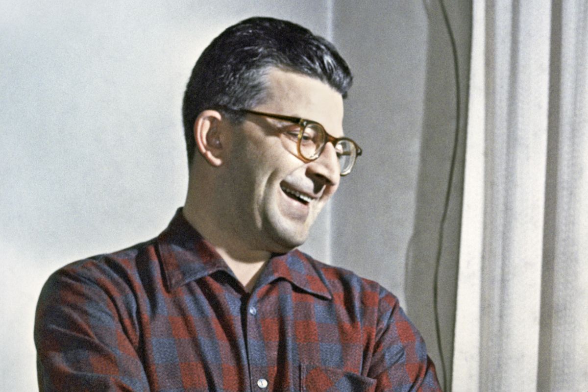 Писатель Аркадий Стругацкий (1925-1991).