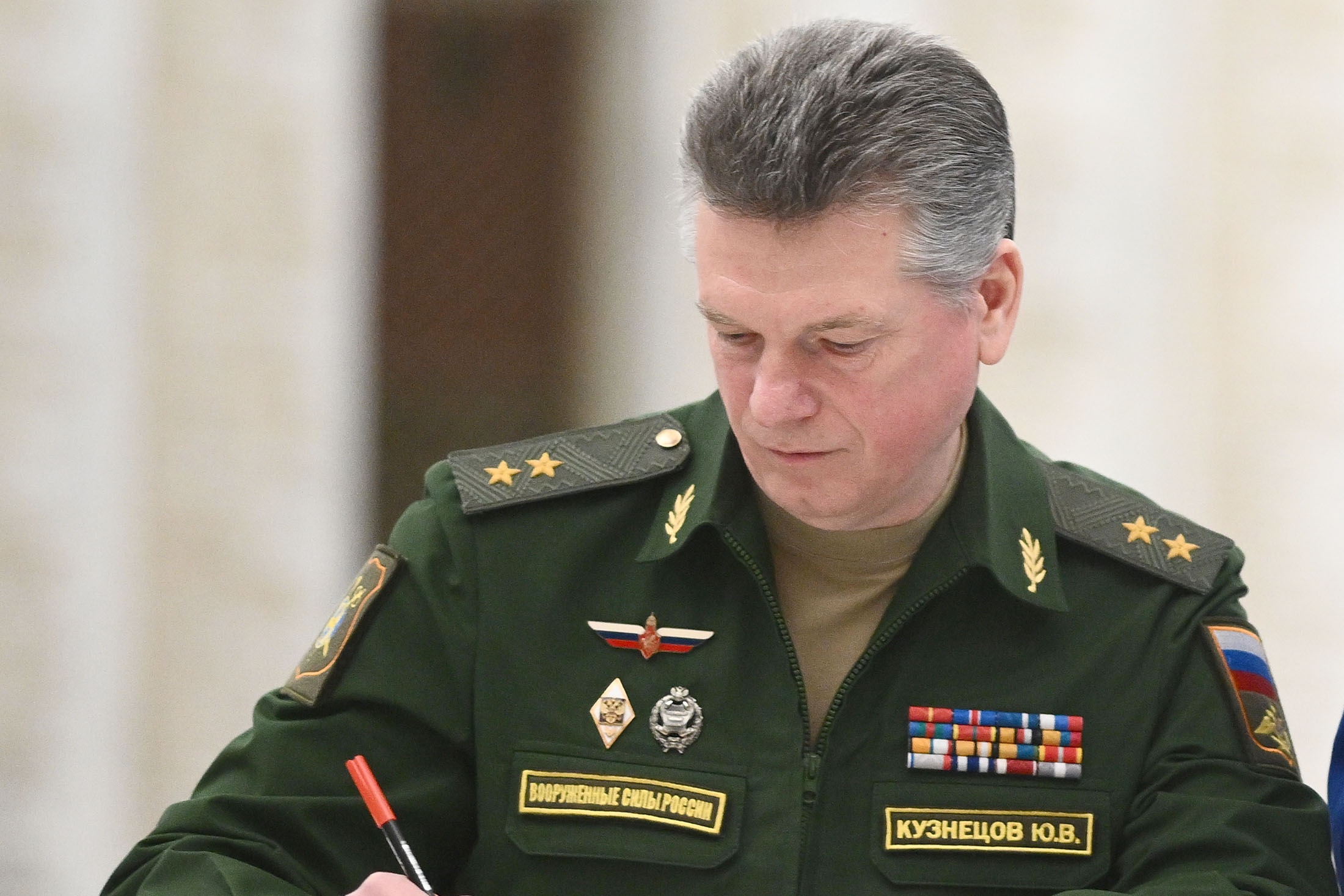 ГП требует арестовать активы экс-кадровика Минобороны Кузнецова в 500 млн рублей