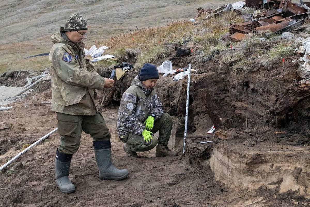 Уникальные жилища и вещи предков эскимосов обнаружили археологи на Медвежьих островах Уникальные жилища и вещи предков эскимосов обнаружили археологи на Медвежьих островах