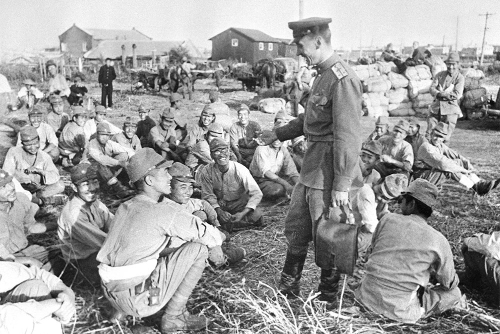 После молниеносного наступления Красной армии в плен сдались свыше 600 тысяч японцев.