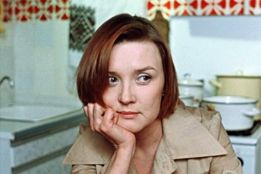 Кадр из фильма "Москва слезам не верит".