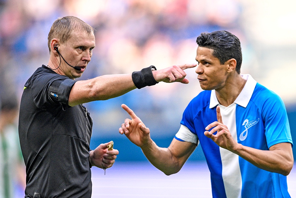 Дуглас Сантос (Зенит).