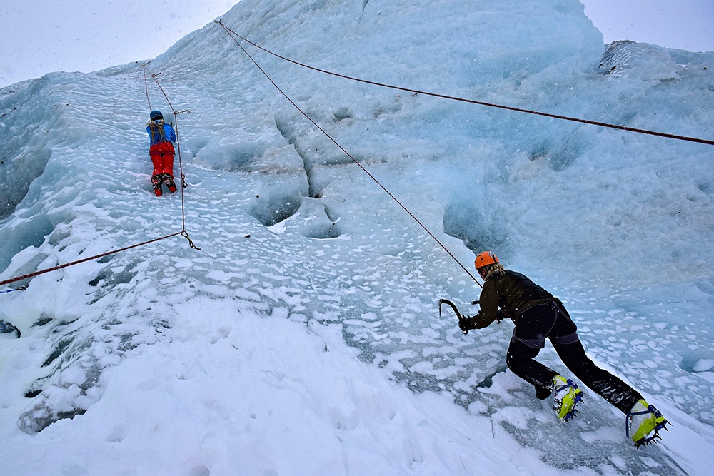 Около 80% горных гидов в России работают нелегально.