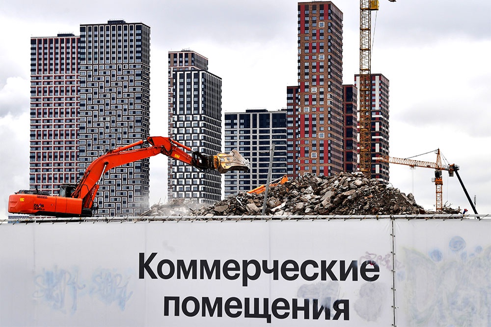 Инвестиции в участки под жилье снизились вдвое