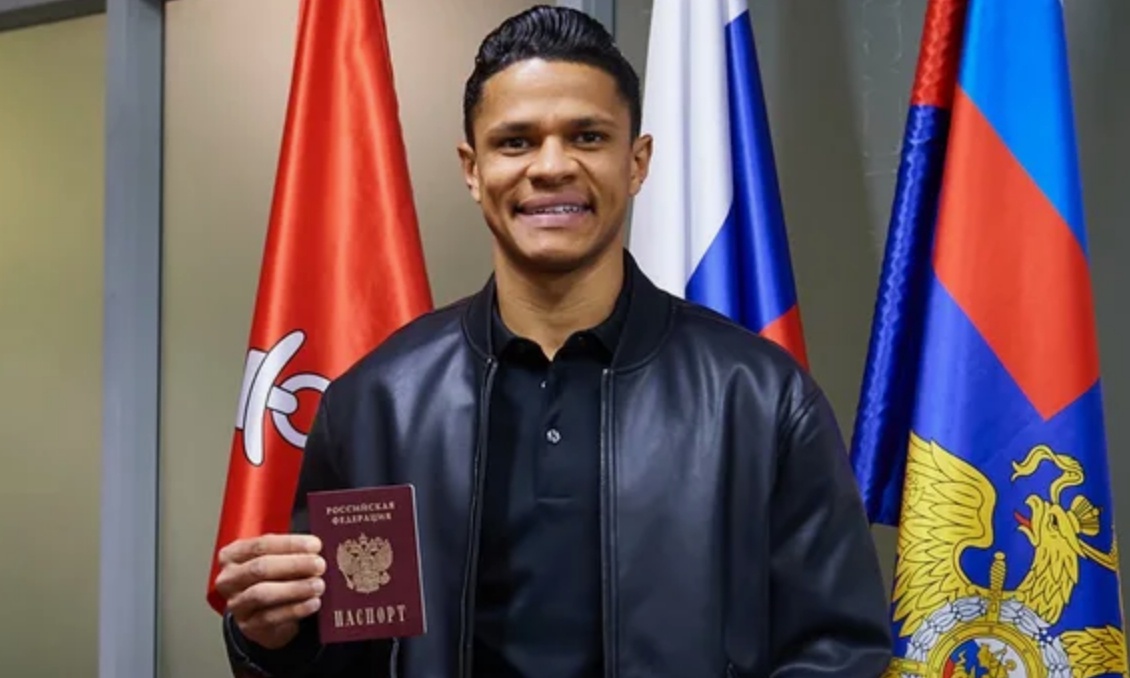 Дуглас Сантос. Дуглас Сантос.