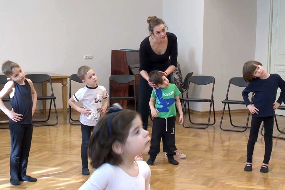 В Малом театре обучают ребят театральному искусству. Фотография 2019 года. 