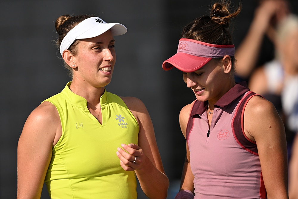 Элизе Мертенс и Вероника Кудерметова