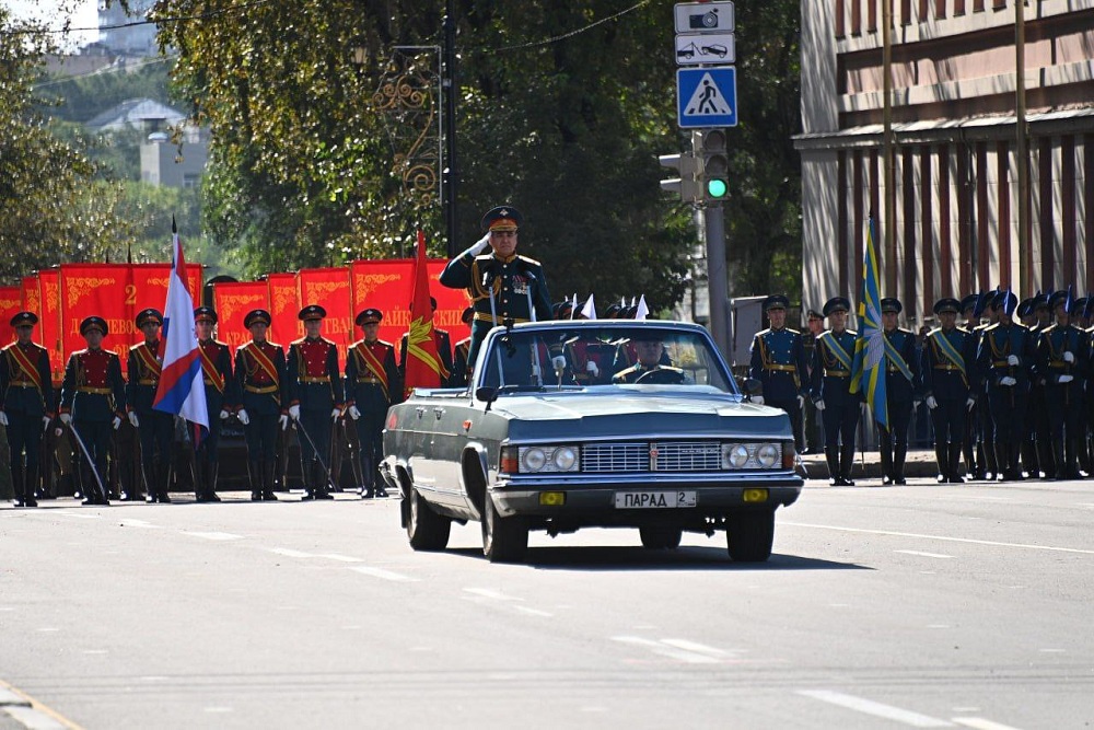 Главный парад Дальневосточной Победы проходит в Хабаровске.