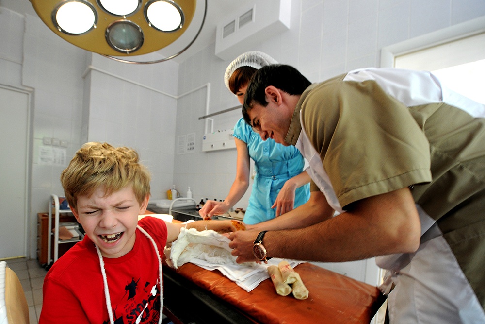 В этой жизни бывают моменты, когда приходится потерпеть. 