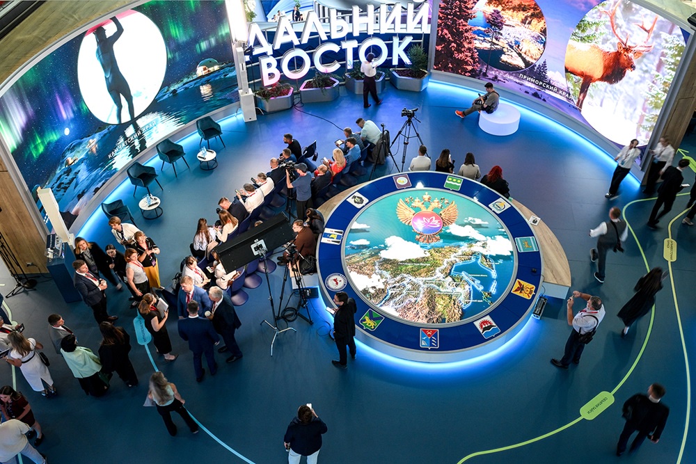 На площадках ВЭФ все 11 дальневосточных регионов представляют свои ключевые проекты и достижения, демонстрируют инвестиционный потенциал.