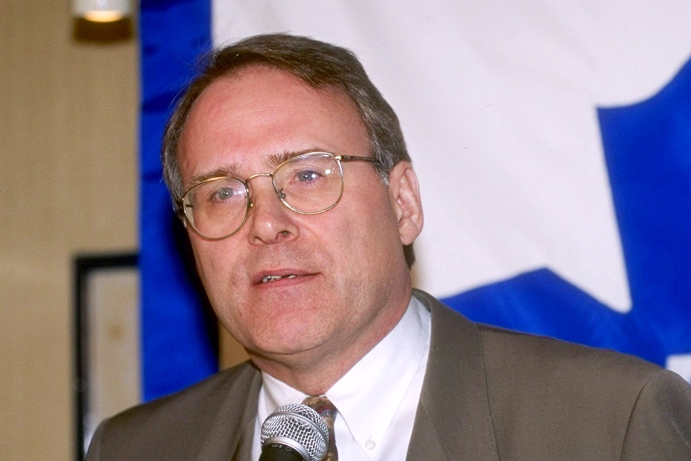 Хоккеист Кен Драйден.