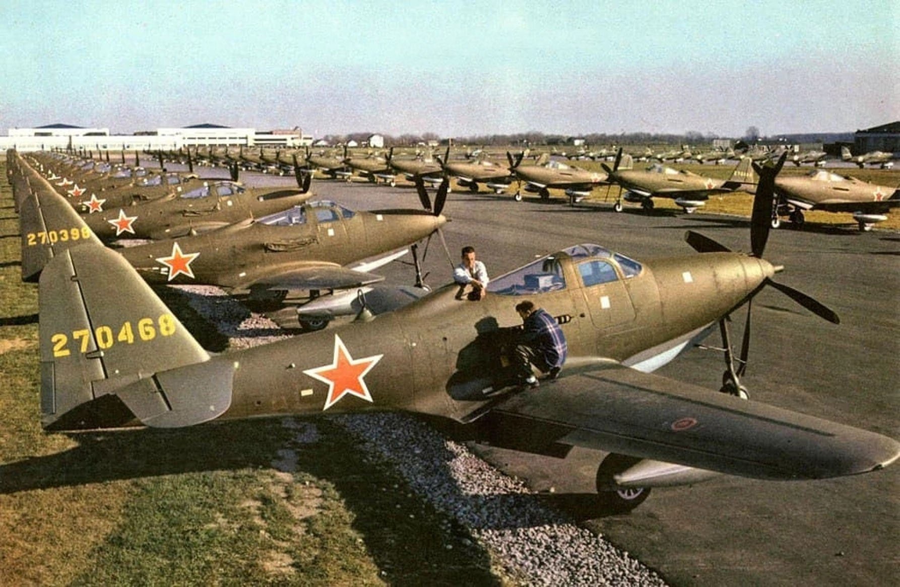 Bell P-63A-10-BE на аэродроме Буффало перед отправкой в СССР. 1944 год