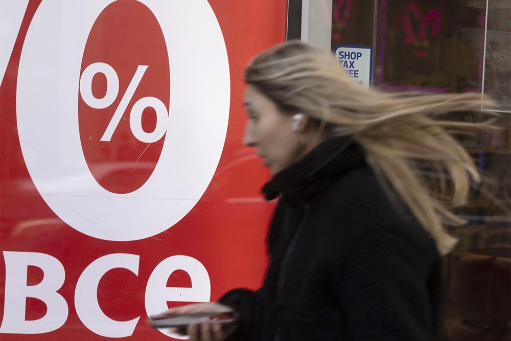 Новый закон призван защитить граждан от навязчивых и недобросовестных продавцов.