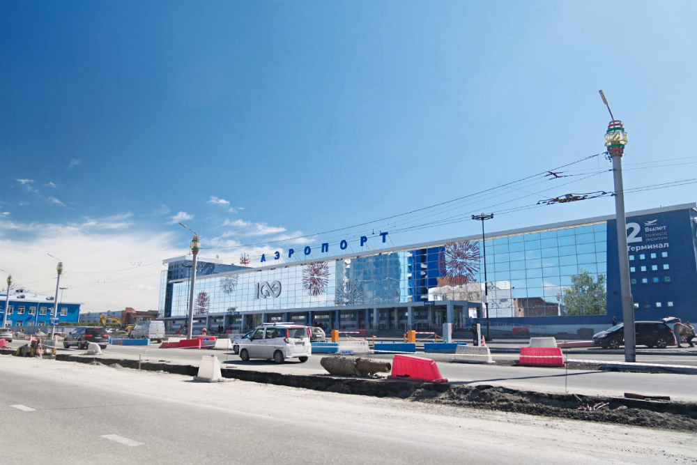 Работы на улице Ширямова рассчитаны на два года. Ремонт этой магистрали включает не только замену дорожного покрытия, но и полное обновление всей сопутствующей инфраструктуры.