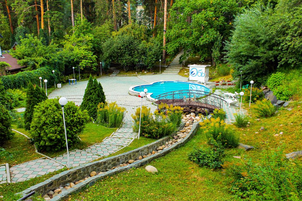 Даже просто прогулки на алтайском воздухе помогут проветрить голову и освежить мысли.