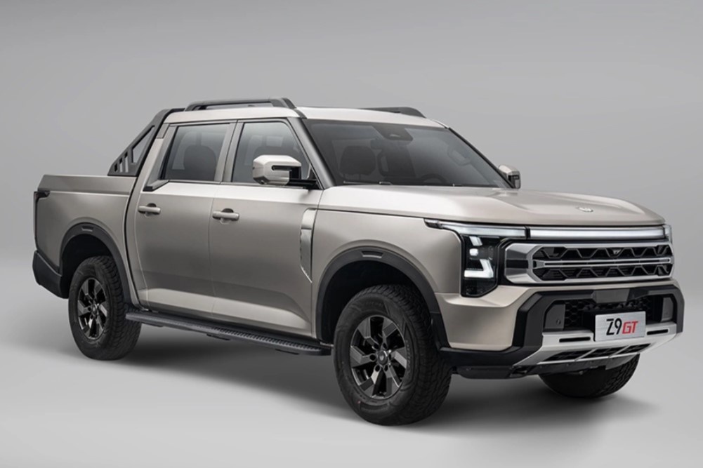 «Китайский Nissan Frontier» добрался до России: новейший рамный Dongfeng Z9 2025 с мощным мотором Mitsubishi, «автоматом» и полным приводом оценили в 6 млн рублей