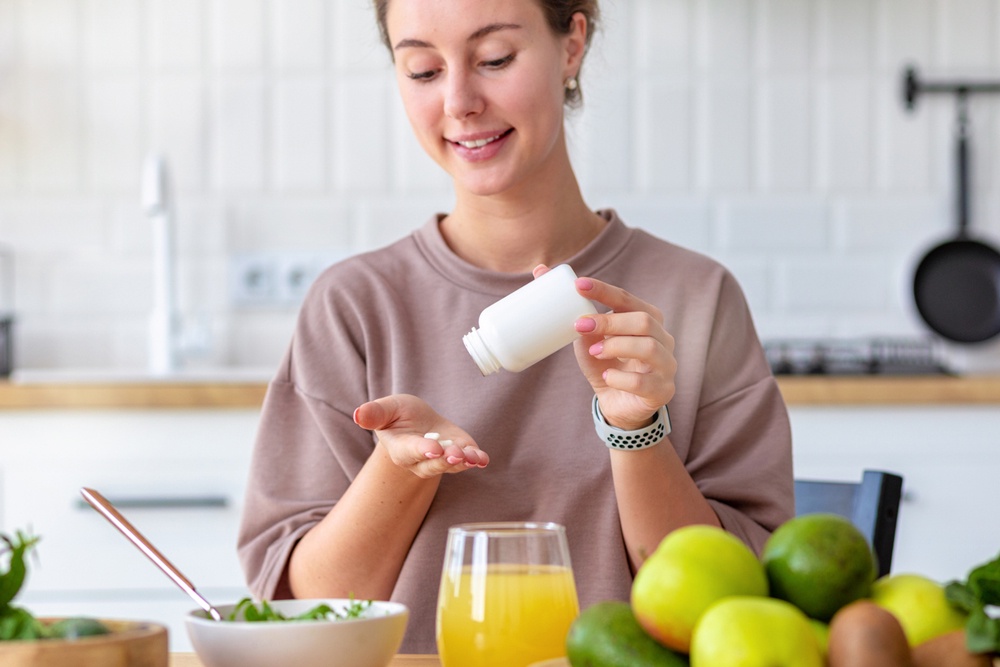 После 40 лет в организме происходит замедление обмена веществ и 
гормональная перестройка.