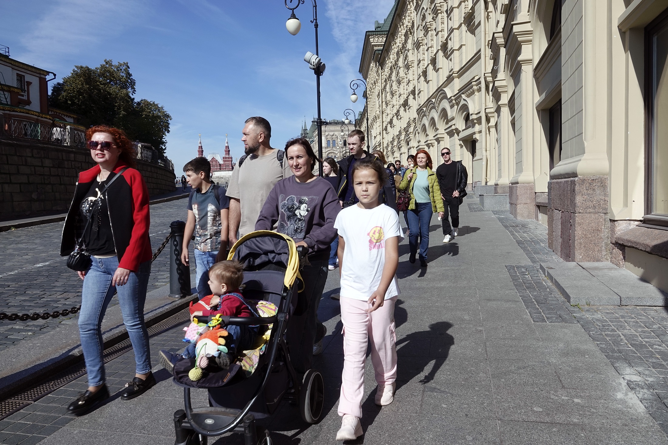 На Тверском бульваре в День города играли в городки, крокет и пели песни