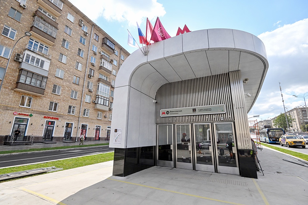 "Вавиловская", "Академическая", "Крымская" и "ЗИЛ": в Москве открылись новые станции метро с уникальным дизайном