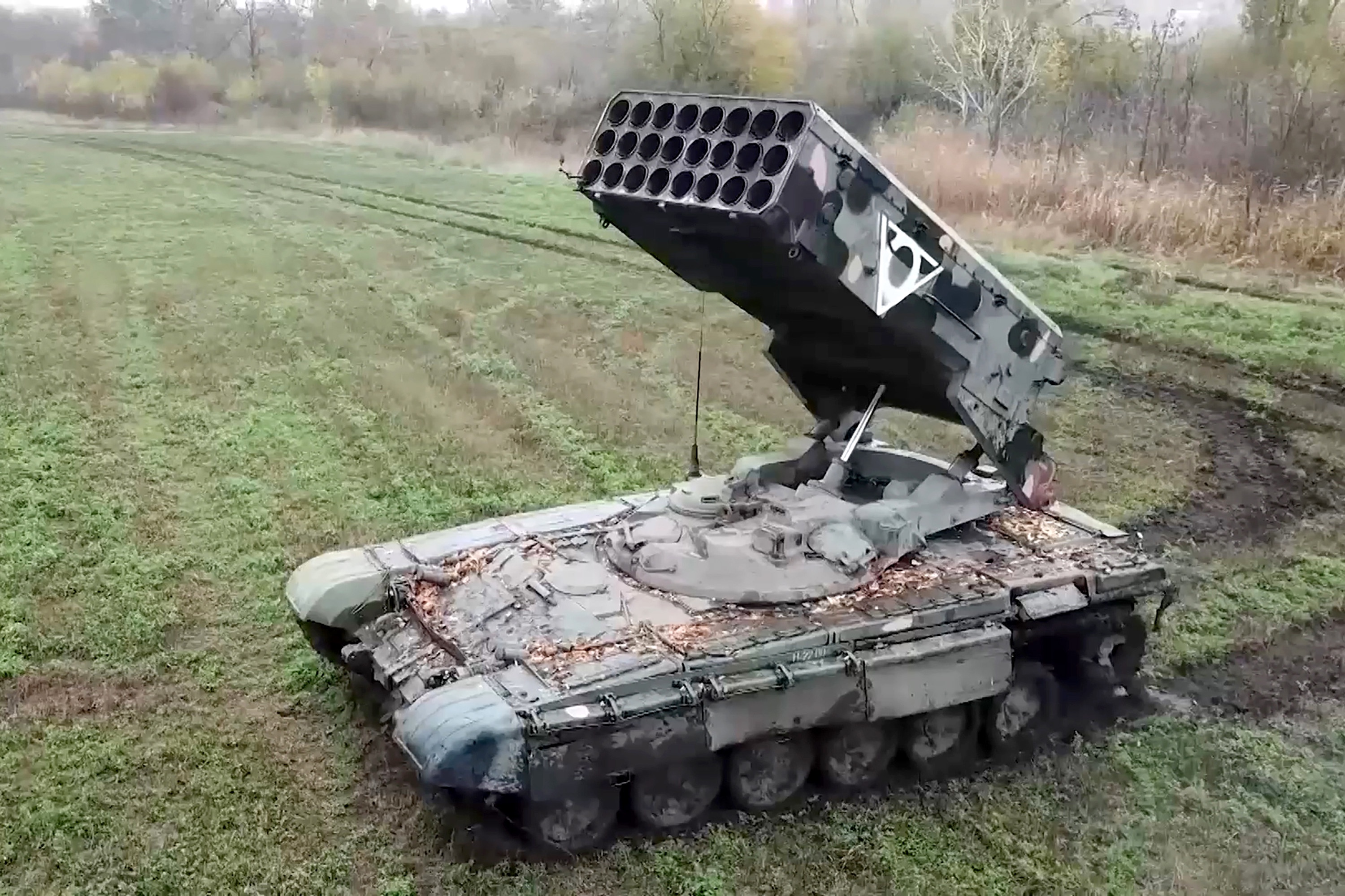 Боевая работа расчетов тяжелых огнеметных систем ТОС-1А "Солнцепек".