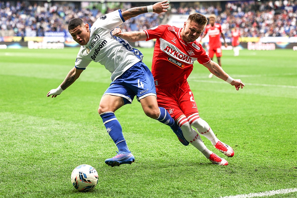 Дерби, как всегда, получилось зрелищным, но вряд ли команды остались довольны итоговым результатом.