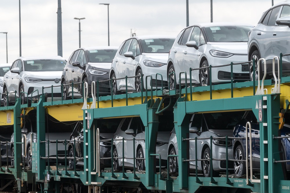 Новые машины ввозят в основном из Китая, подержанные - из Японии и Южной Кореи. 