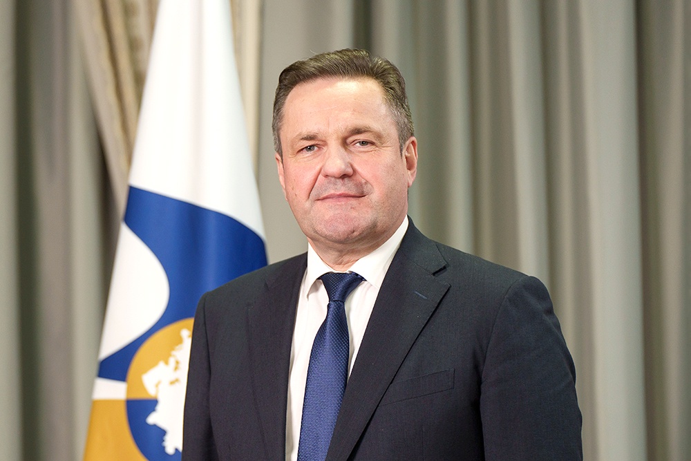 Валентин Татарицкий: регистрация лекарственных препаратов растет на 100-110 процентов в год.