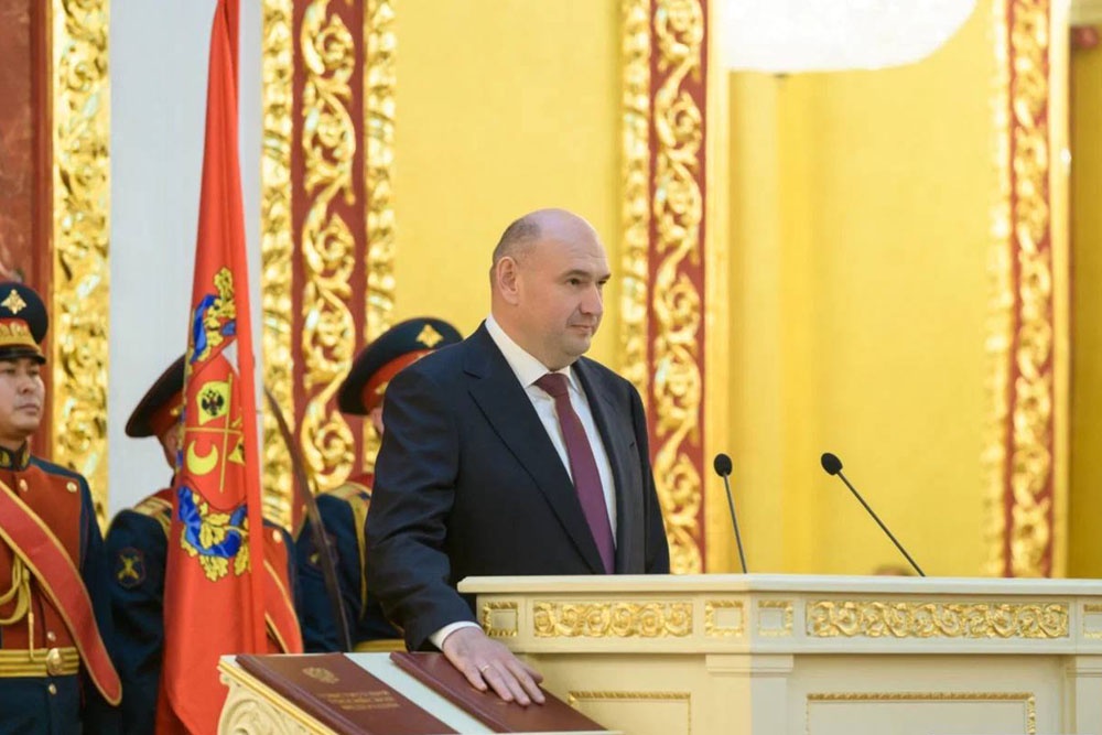 Евгений Солнцев поблагодарил жителей Оренбуржья за поддержку. Евгений Солнцев поблагодарил жителей Оренбуржья за поддержку.