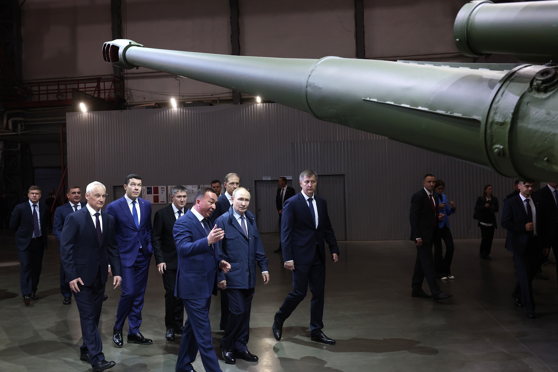 Владимиру Путину продемонстрировали перспективные образцы вооружений и военной техники.