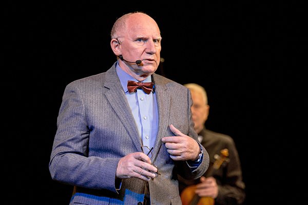 Актер Валерий Баринов