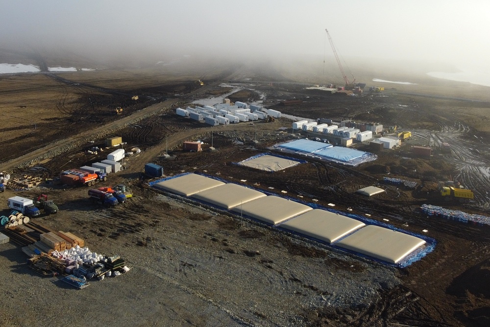 Полевой склад для хранения топлива и воды.