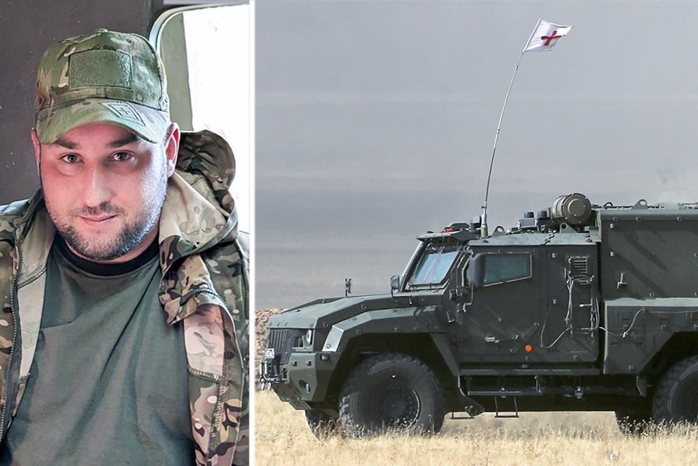 Старший сержант с позывным Корсар за годы службы вытащил с поля боя более полуторы тысячи раненых бойцов. За это он награжден медалями "За отвагу", "За воинскую доблесть", "За спасение погибавших" и "Луки Крымского". Сейчас он служит в госпитале в Южной группировке войск и работает на медицинском бронеавтомобиле "Линза" (справа на фото). "Наша "Линза" через столько прошла, но по сей день жива и работает. Я даже считаю, что за то, сколько жизней она спасла, ей самой орден положен", - говорит, улыбаясь, Корсар.