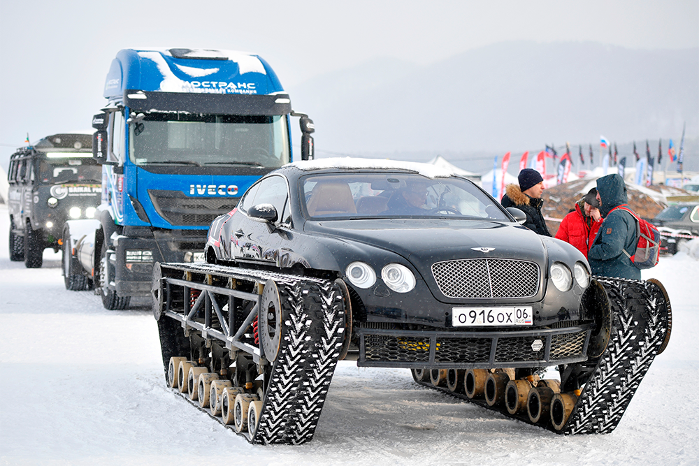 В России бывают такие зимы, что хочется пересесть с легковушки на танк.