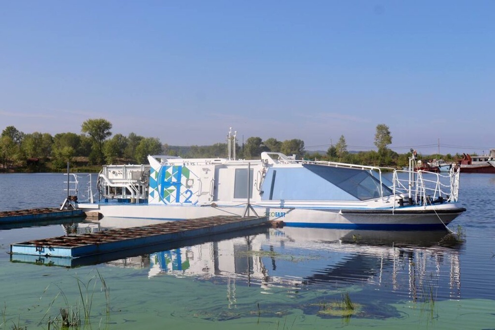На выставке "Нева-2025" представили катер "Экобалт" на водороде